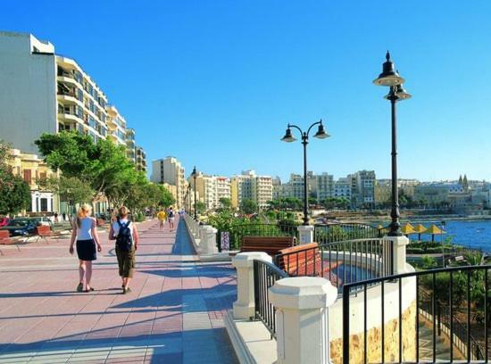 Cosy 1Br Penthouse With Terrace, Great Location Apartment Gzira Exterior photo