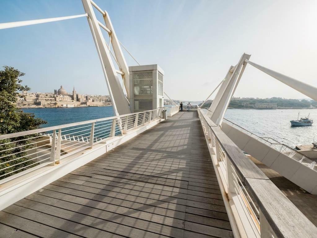 Cosy 1Br Penthouse With Terrace, Great Location Apartment Gzira Exterior photo